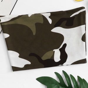 Camouflage bandeau top